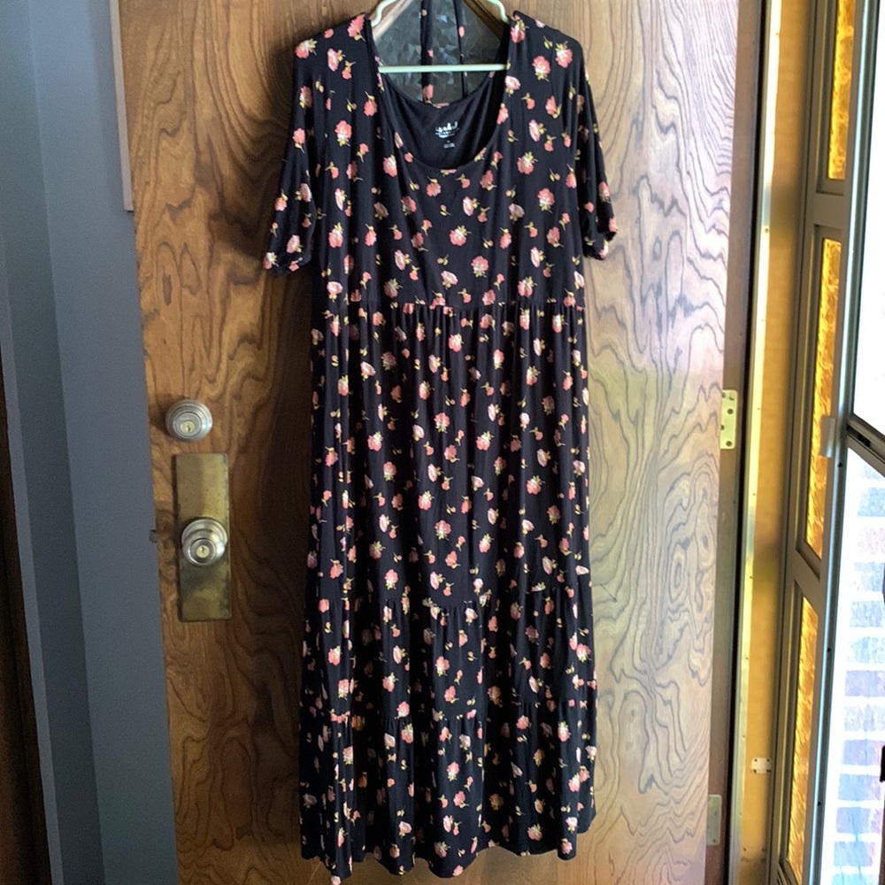 XL Black Floral Maternity Dress